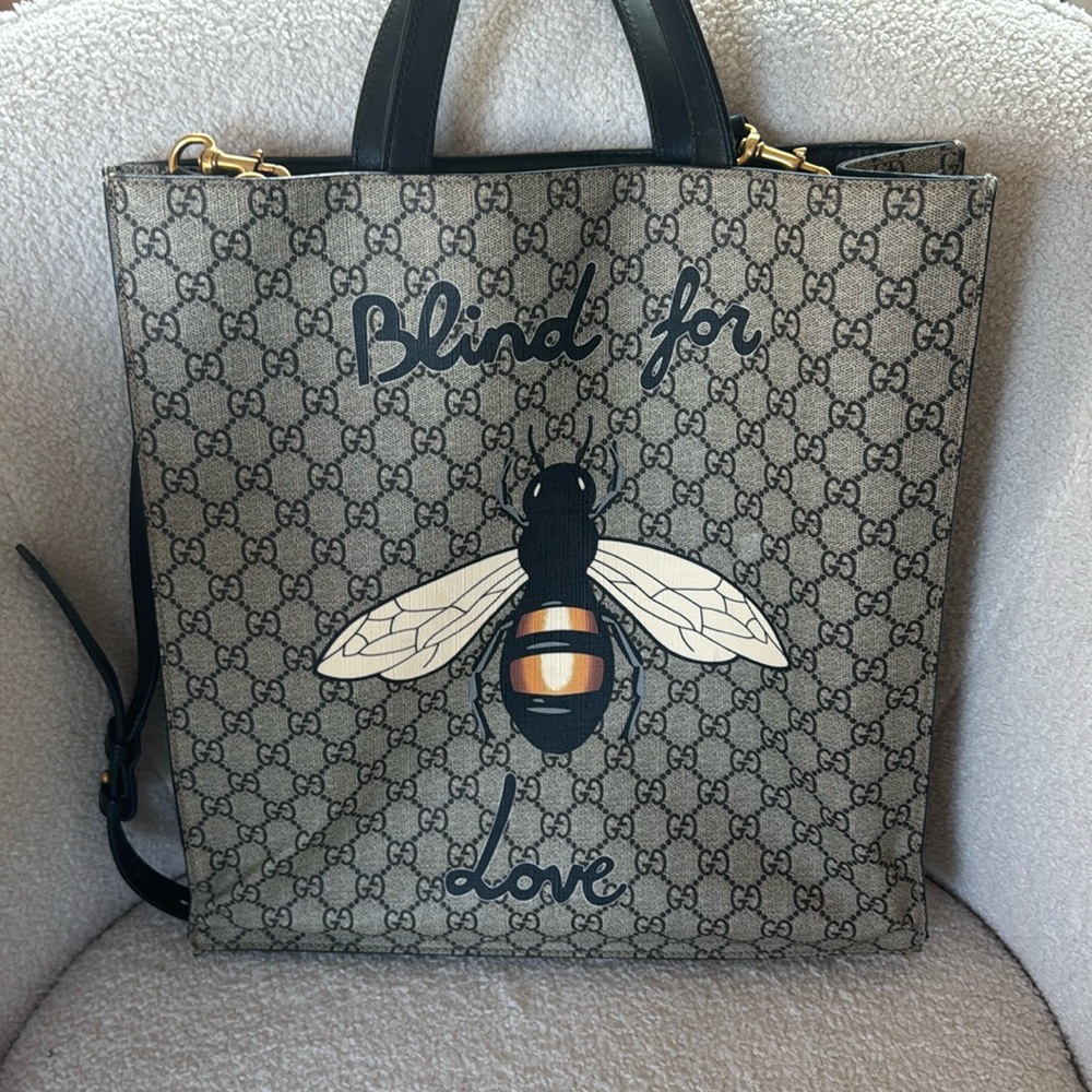 GUCCI
Convertible soft open tote printed gg coated canvs tall blind for love
